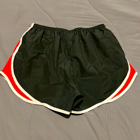 Nike running shorts - Picture 2 of 3